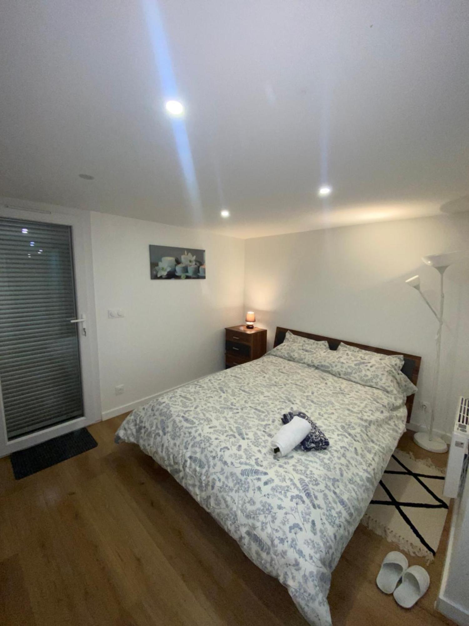 אטיס - מונס Paris Orly Aeroport Suite מראה חיצוני תמונה